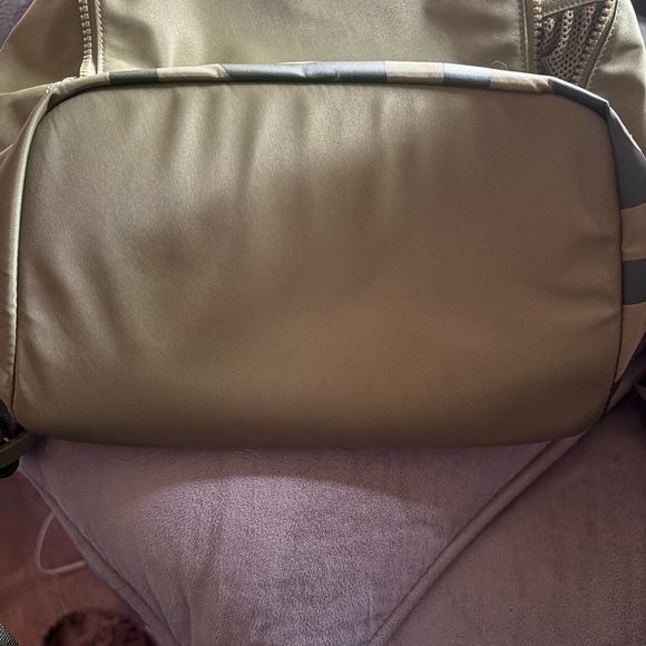 Lululemon Backpack - Picture 9 of 9